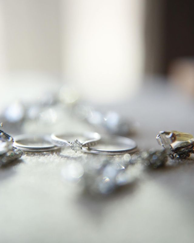 結婚式の際にカメラマンが撮影
上に乗っているものです