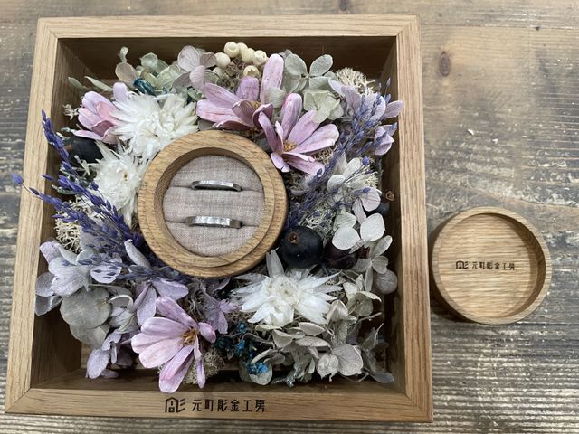 素材:プラチナ.加工:ヘアライン