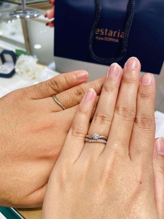 先に貰った婚約指輪と重ね付け