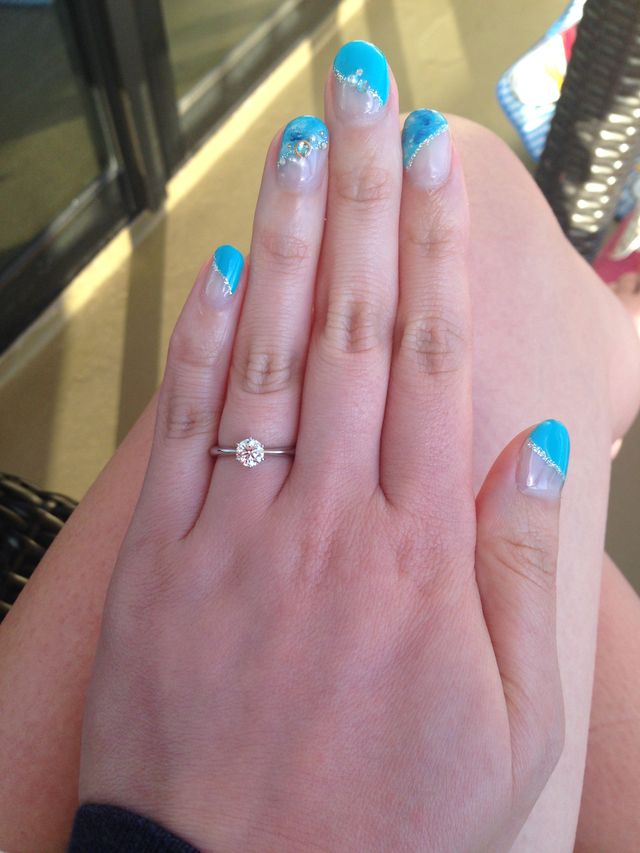 とっても綺麗なダイアです。見るたびにうっとりしてます。