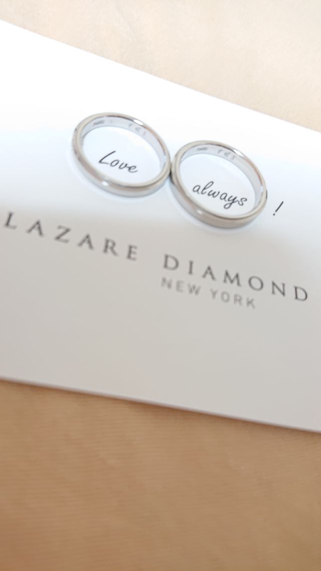 指輪のインスタ用の写真です。