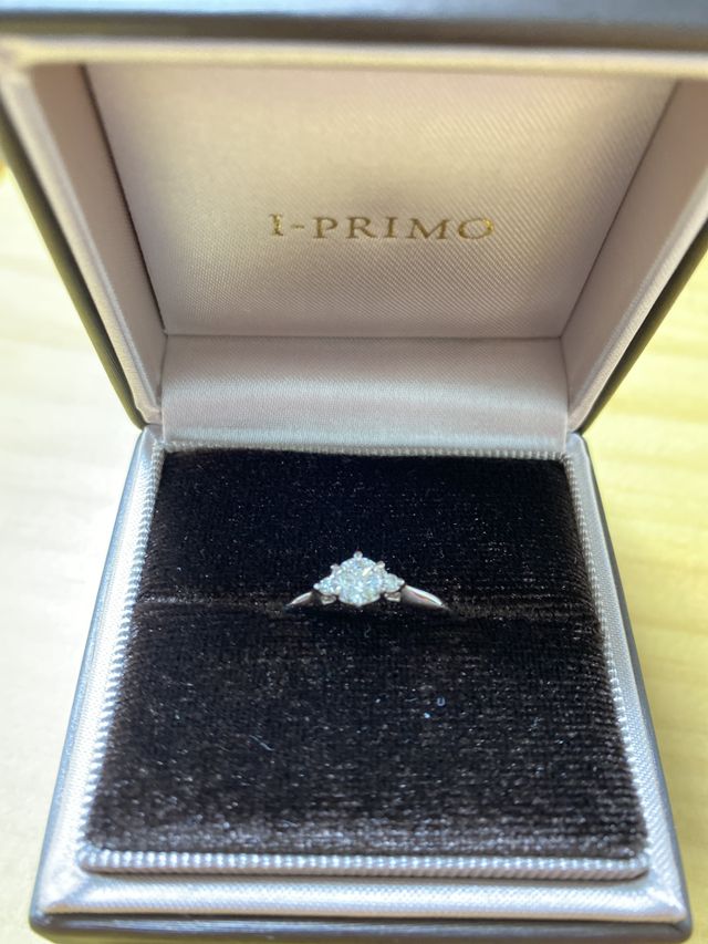 人生初のダイヤモンド、
喜んでもらえてこちらも幸せ！