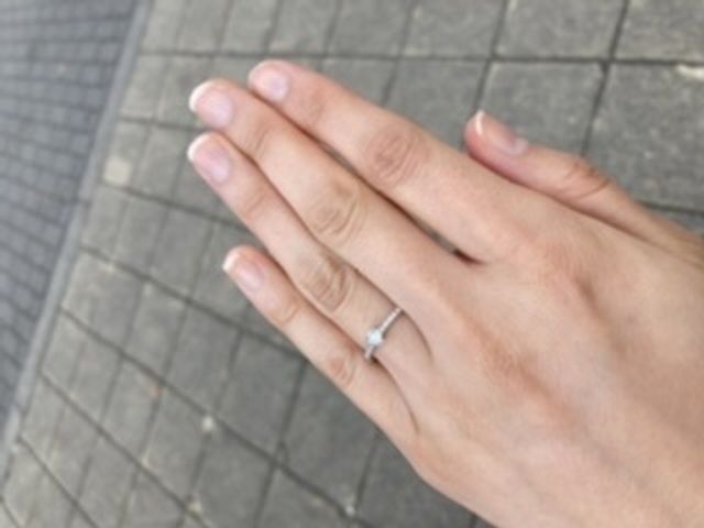 普段使いできるように引っかかりにくいデザインにしました