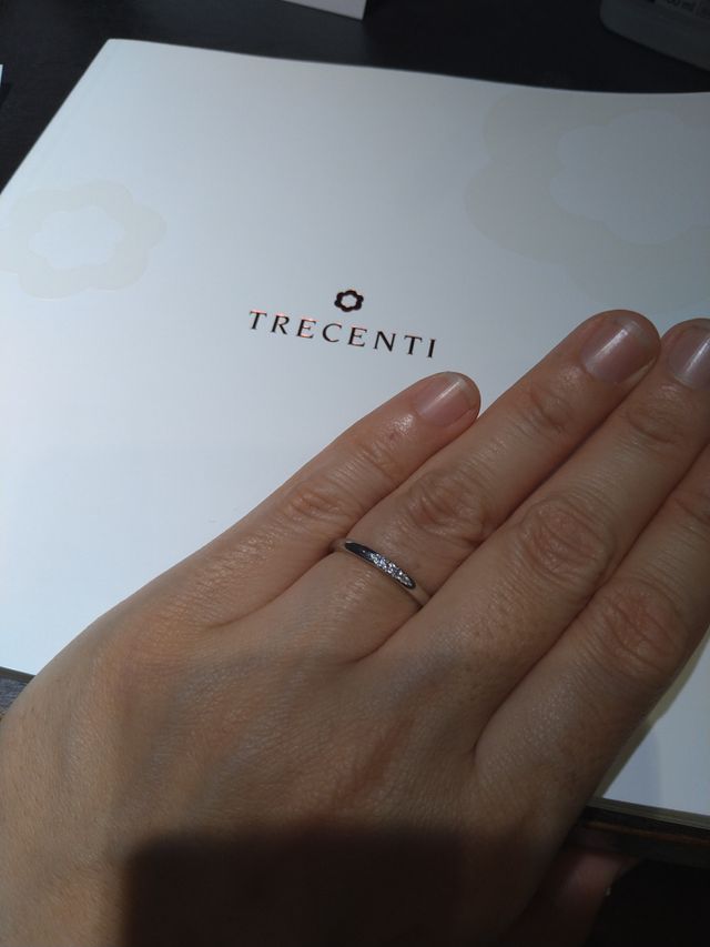 はじめて来店させて頂きました！5石ダイヤモンドがつき。