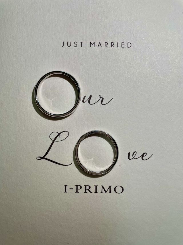 いただいた紙の上に指輪を乗せました