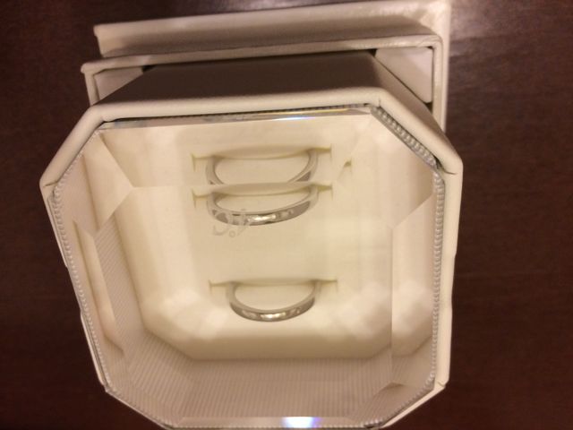 ケースとリングです。