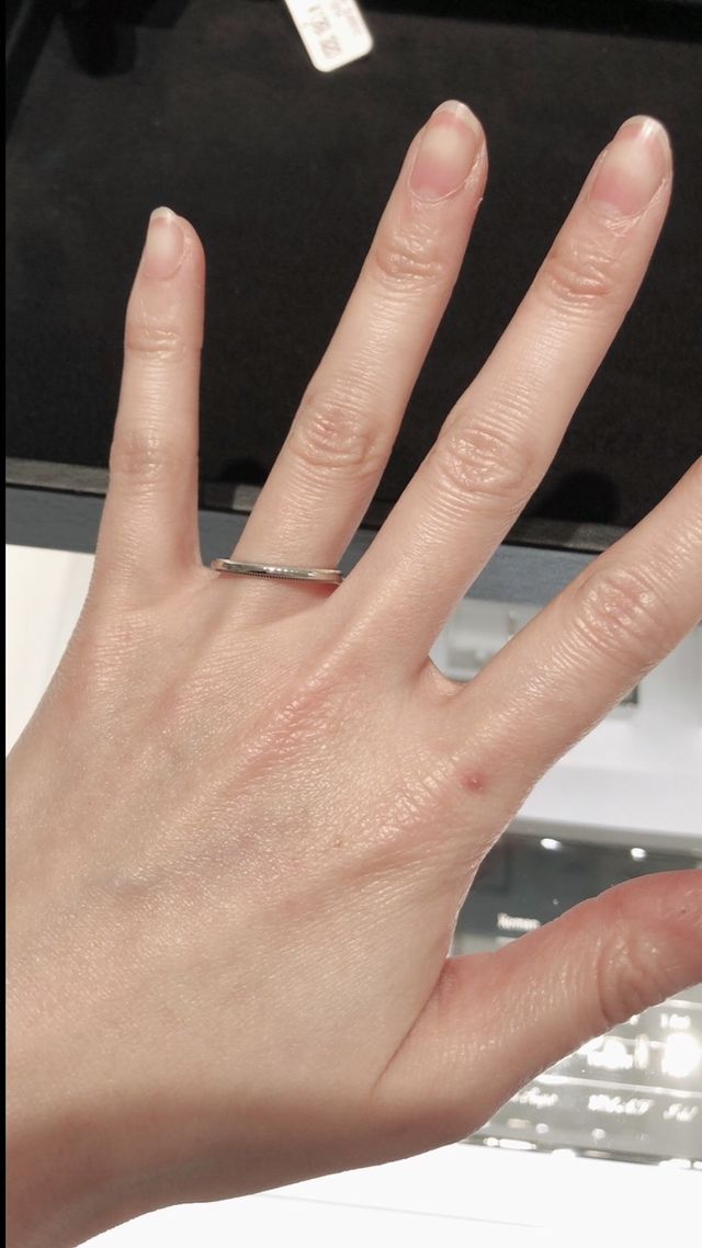 ふちがキラキラでかわいいデザインでした