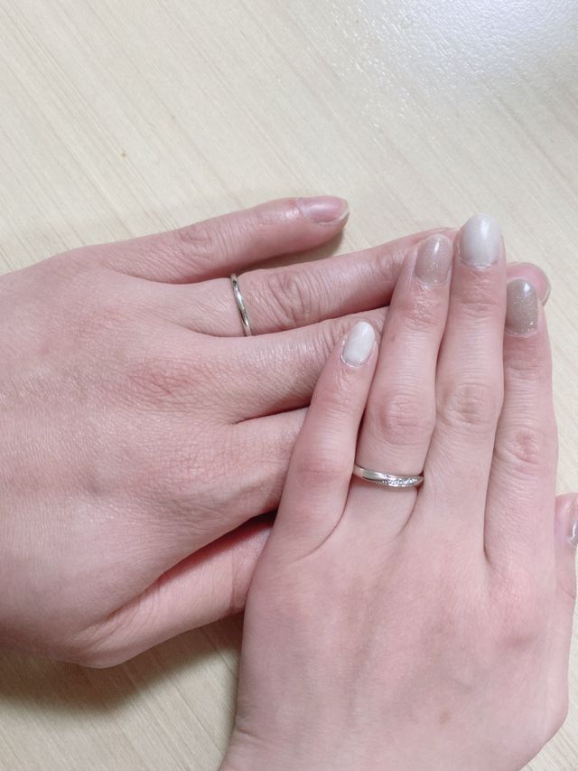 私はウェーブがよくて旦那とは別々のデザインにしました。