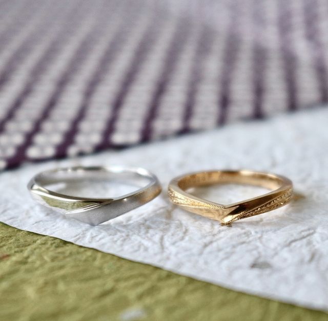 完全フルオーダーの指輪です。シルバーが夫。ゴールドが私。