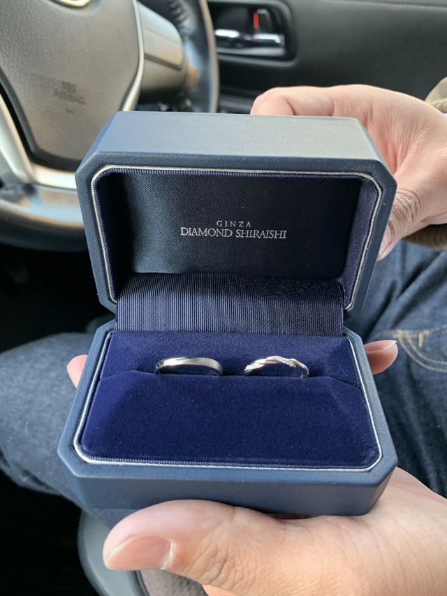 すぐにつけたいという彼の一言で車の中ですぐにつけました笑