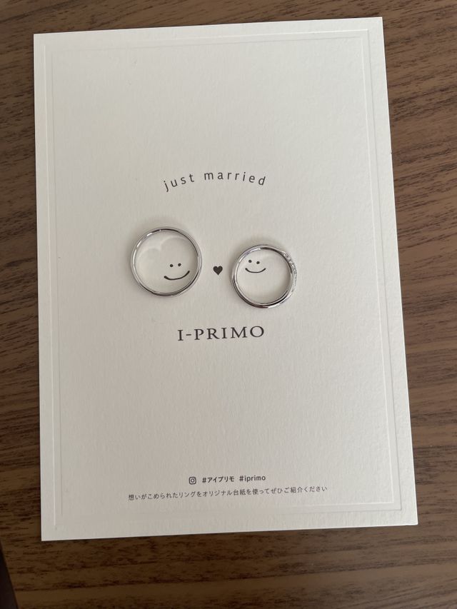 結婚指輪になります。
一目惚れで即決でした。