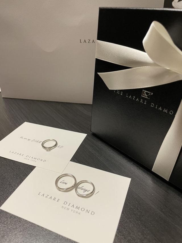 入籍に向けて彼女と買いにきました。