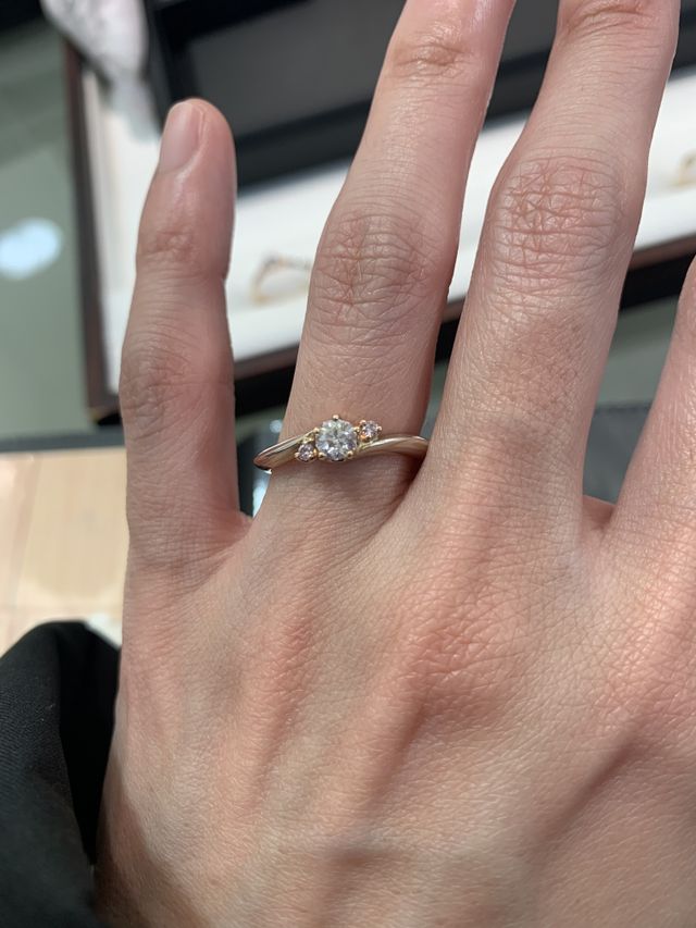 ウェーブの3ダイヤです。