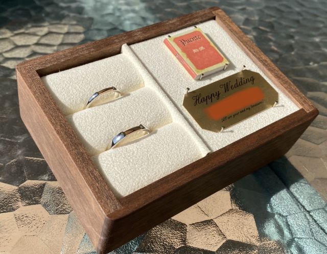 指輪の種類ごとの本がセットのリングピローも付いてました。