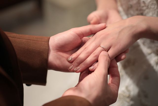 ピンクゴールドの結婚指輪です