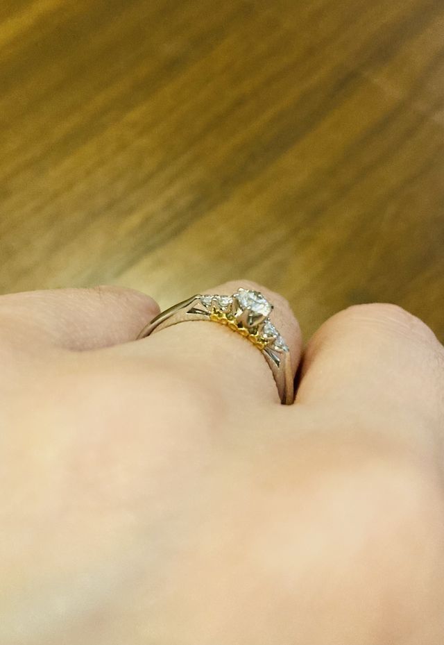 自分から見えるのは、横からも多いため、横のシルエットも重視