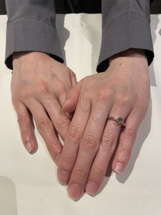 プロポーズ直後に、つけてくれました！感動です！