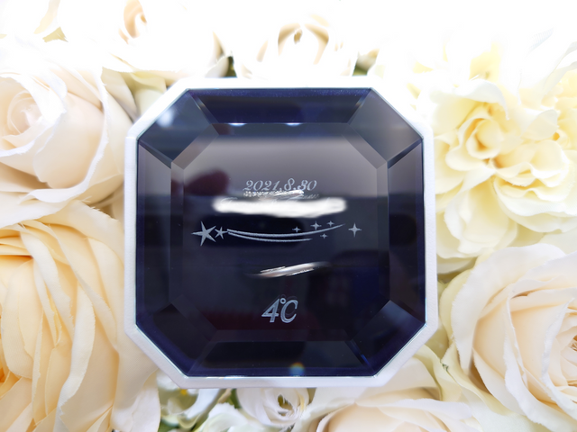 ガラスの蓋のリングピロー