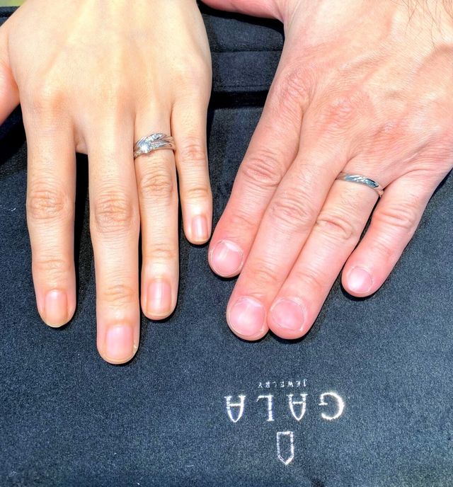 中央の切り替えはマット加工にしてお揃いにしました。