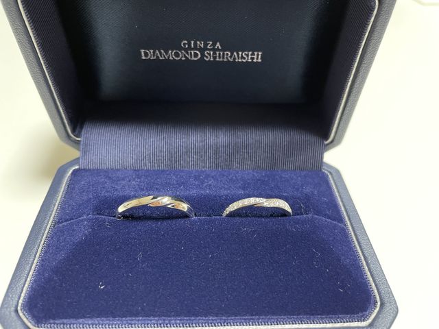 どの角度からみてもダイヤが光る感じがとても魅力的です！