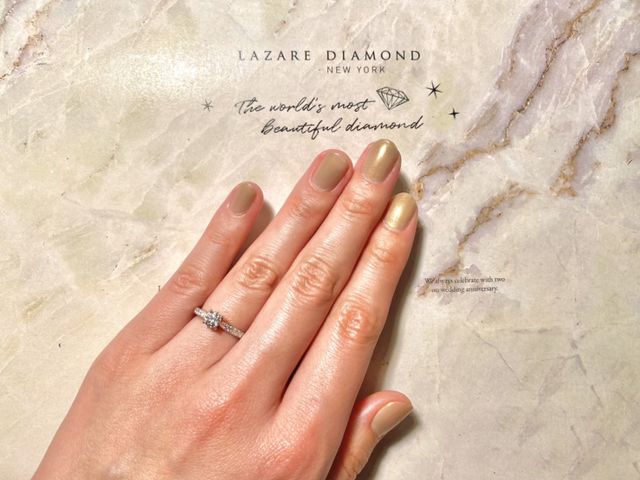 光が当たると一層輝きが増し、思わず見惚れてしまいます。