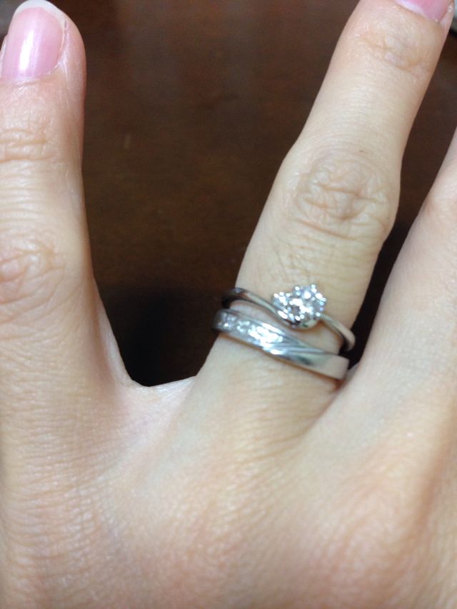 婚約指輪と重ね付け