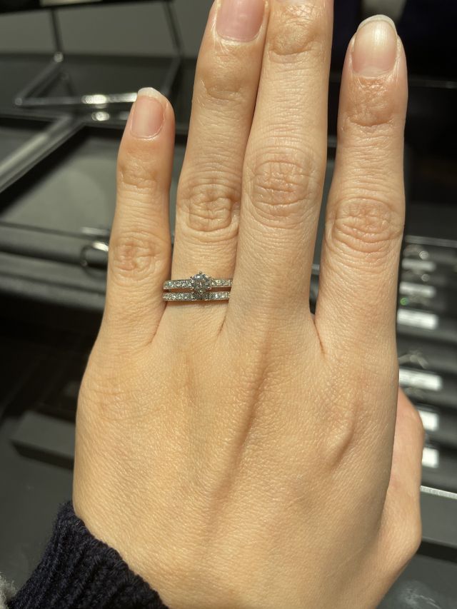 婚約指輪とハーフエタニティー。