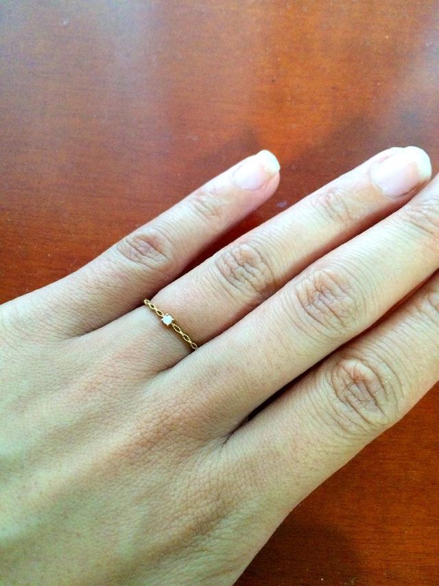 ゴールドのリングにダイヤ