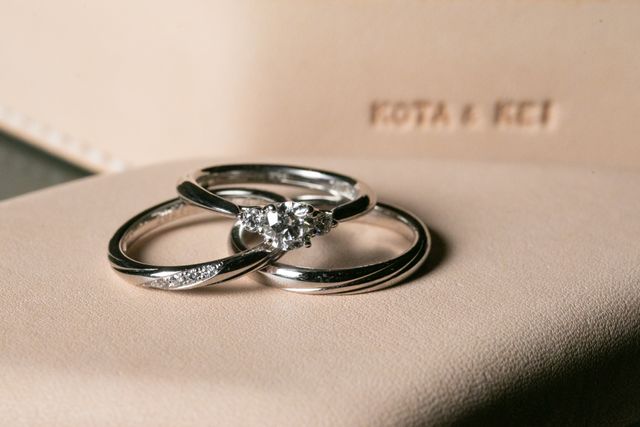 ダイヤのラインの横にも、切り込みラインが入っています。