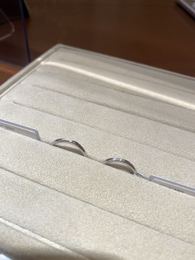 日常使いもでき、でも特別感もお揃い感もある指輪だと思います