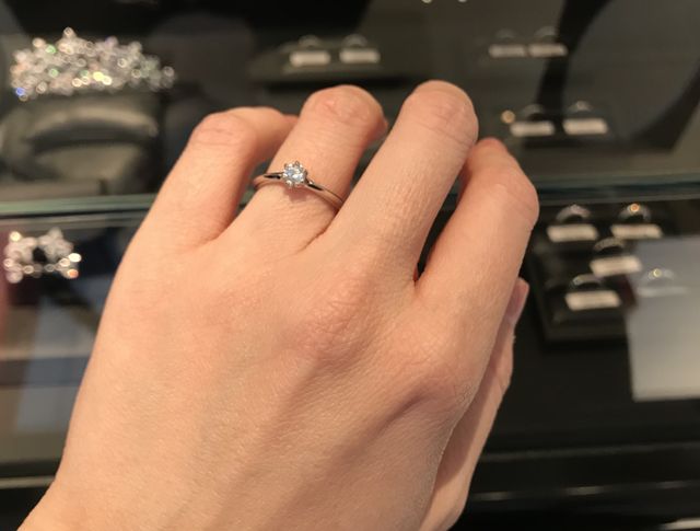 ソリティアの0.3カラットです。