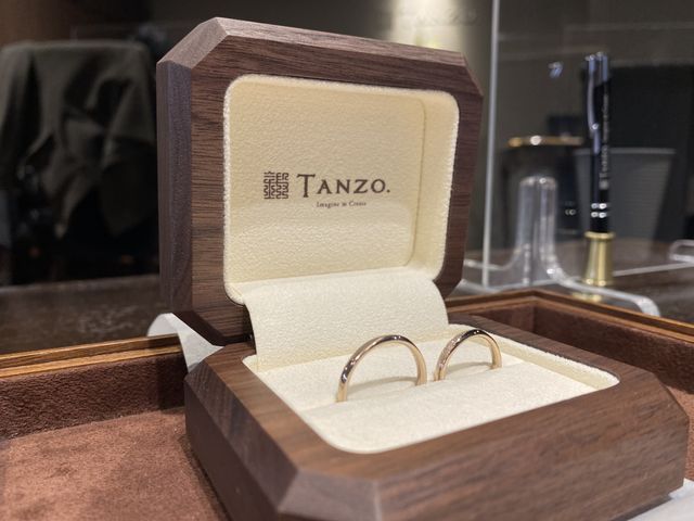 購入時、蓋を開けてすぐの写真。