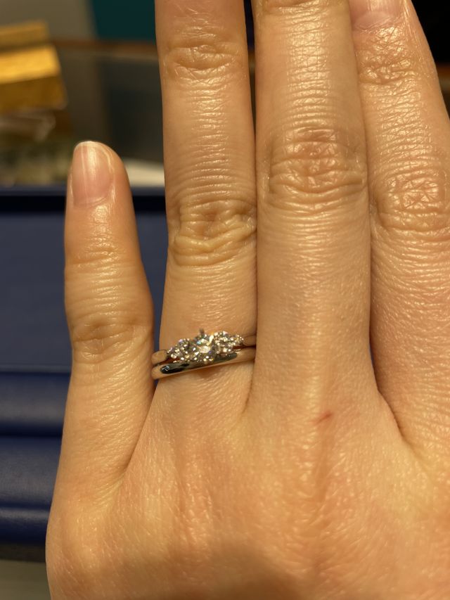 キラキラしていて華やかです。