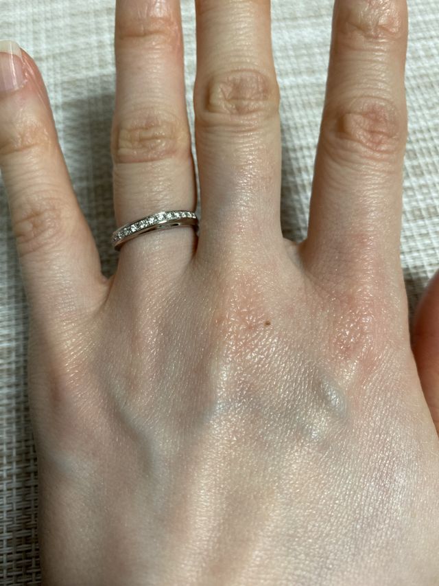 『時結』女性160600円
ダイヤモンドが埋め込まれている