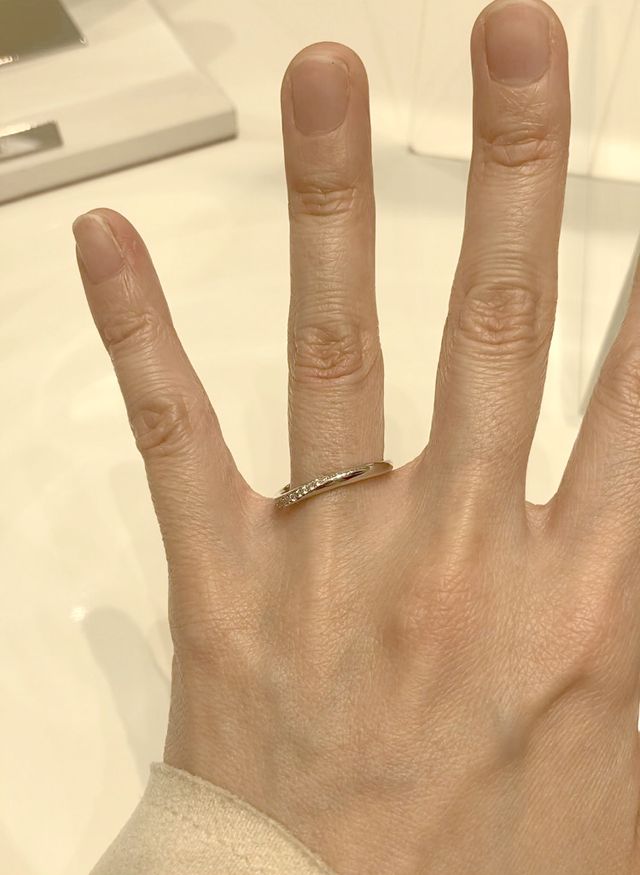 緩やかなウェーブラインです