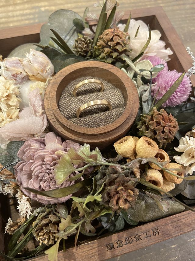 ゴールドのヘアラインで手作り