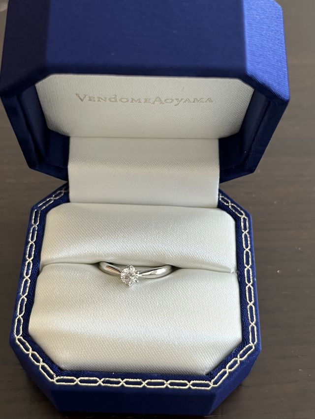 ダイヤの輝きも綺麗です。
デザインもたくさん。