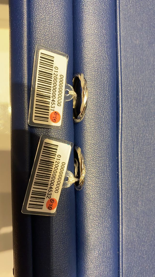 一目惚れしちゃった指輪ですね。