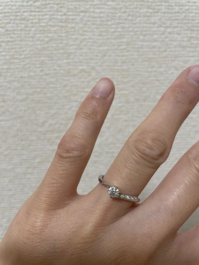 指輪着用(近め)