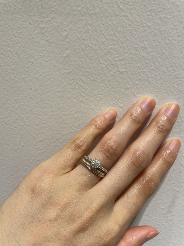 婚約指輪との組み合わせで色々試させて貰いました！