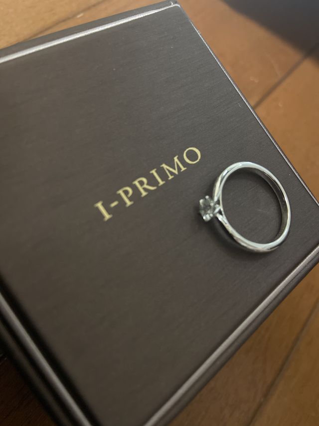 光が入るととてもきれいに輝きます。