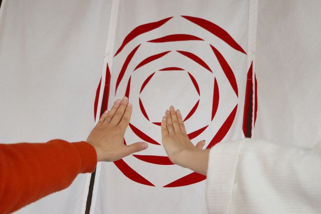 出来上がった指輪の受け取りの際
写真を撮っていただきました。