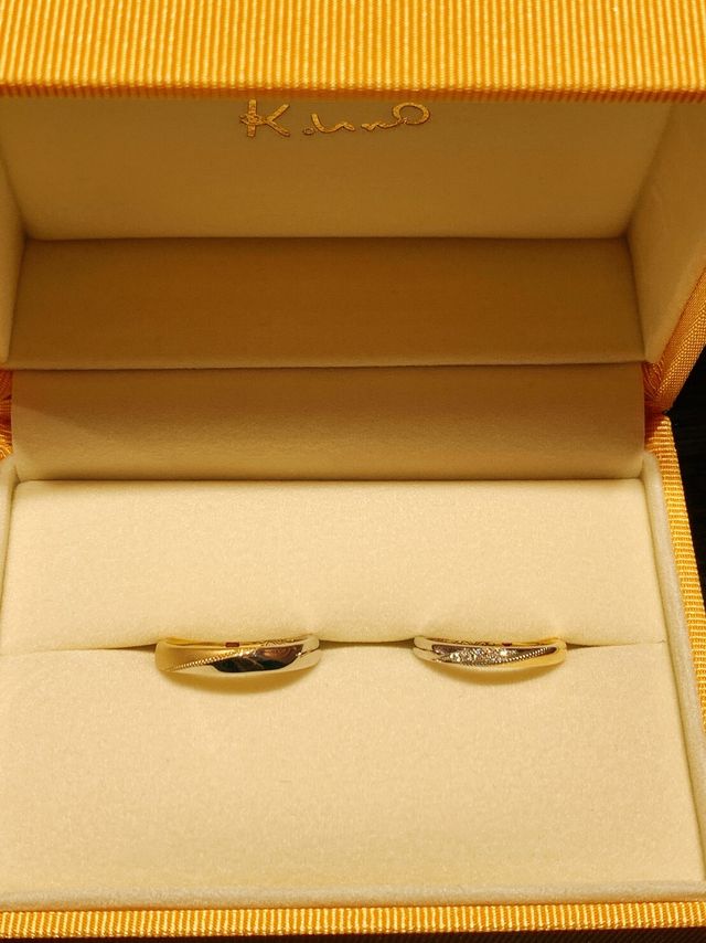 ミル打ち、マット加工など、アレンジを加えています