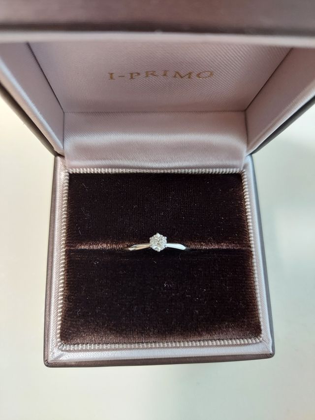 箱に入っている状態の写真です。