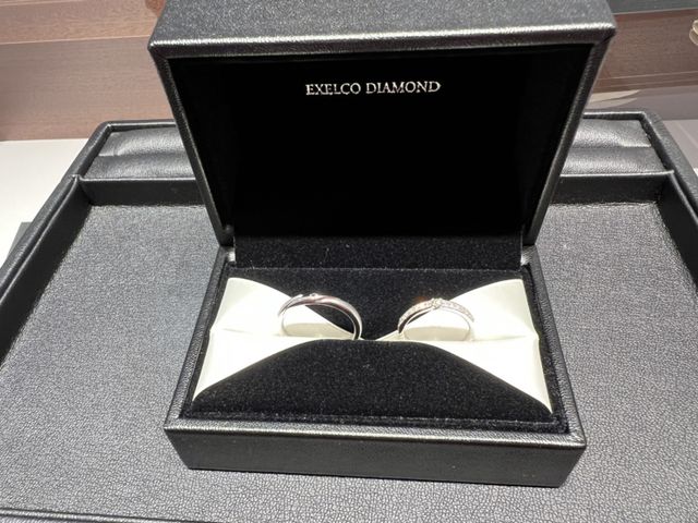 キラキラした輝きを求めてたので気に入ってます。