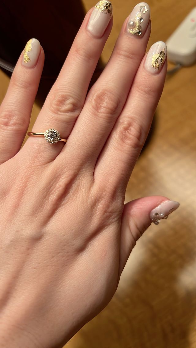 HALO、ゴールド、ダイヤは0.3ctほど