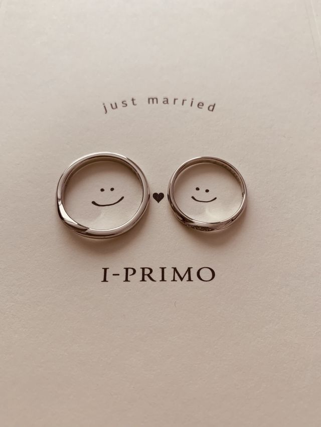 両方ウェーブ系の指輪