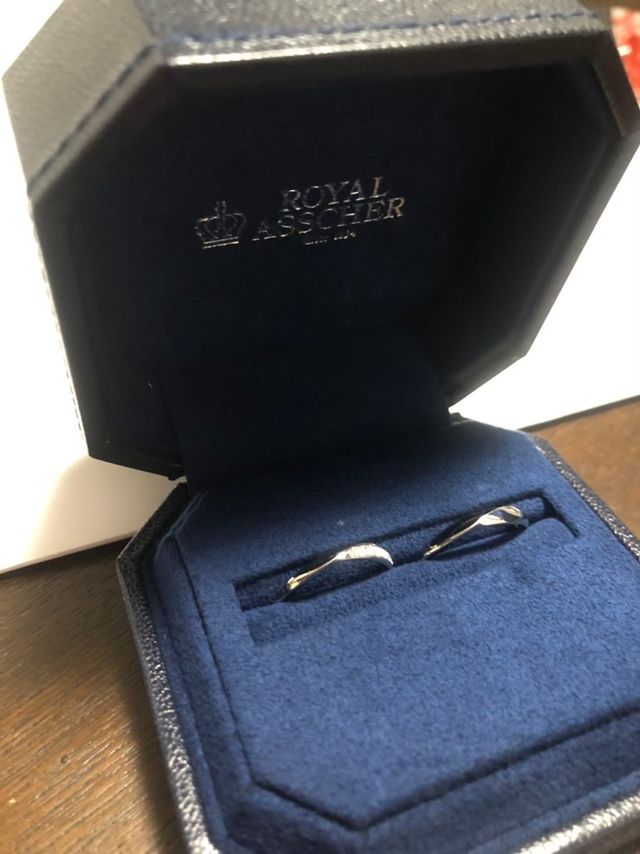 指輪とボックスです