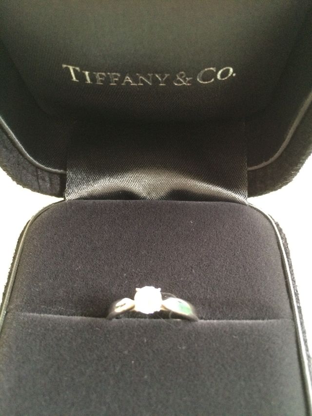 ティファニーのダイヤの婚約指輪