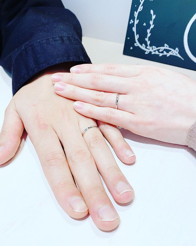 ビジュピコの店舗で撮影
細めのサイズ感が気に入っています。